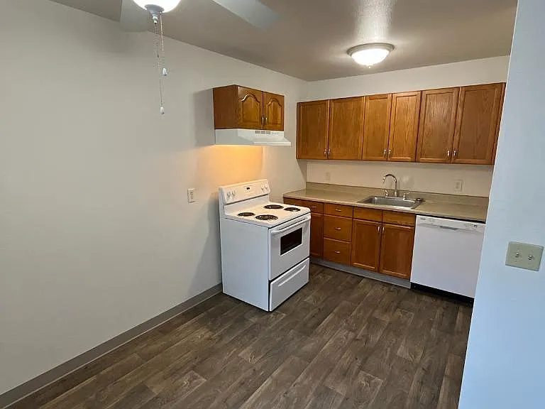 Crestwood Apartments Portland