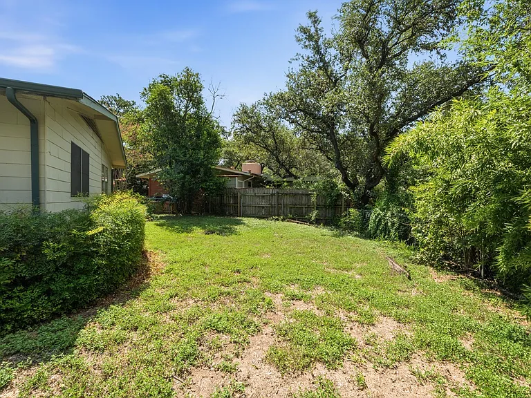 2414 Havenside Dr — Photo 26