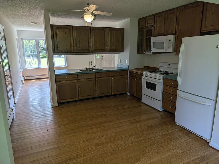 7430 Bayside Rd — Photo 10