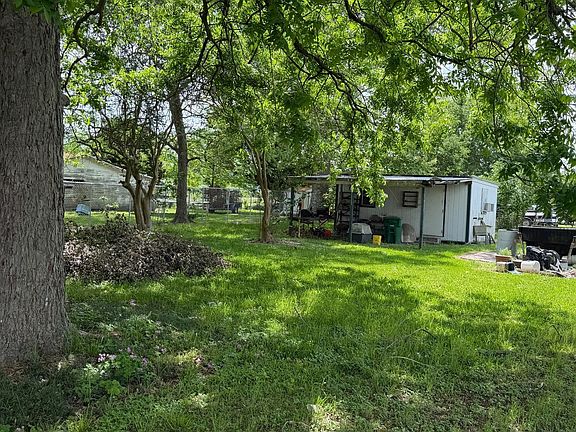 3rd image of 9802 Freestone St