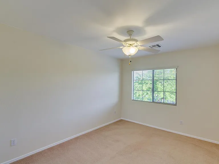 1306 E Birdland Dr — Photo 25