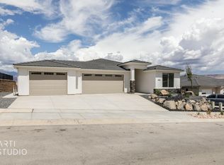1886 W Weeping Rock, Hurricane, UT 84737
