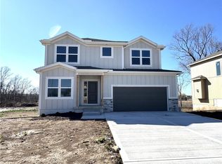 20786 Emerald St, Spring Hill, KS 66083