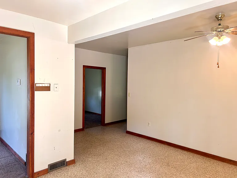 475 S Main St #1 — Photo 8