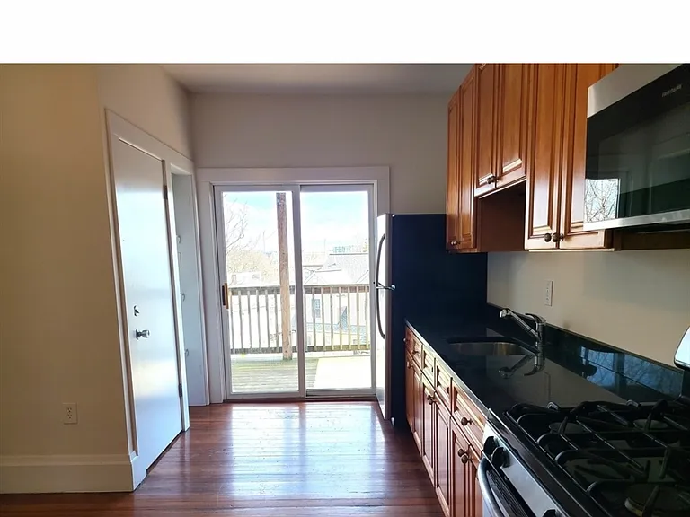 27 Buttonwood St #3 — Photo 5