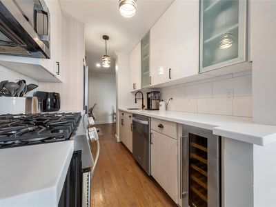 6 Birchwood Court #4C, Mineola, NY, 11501