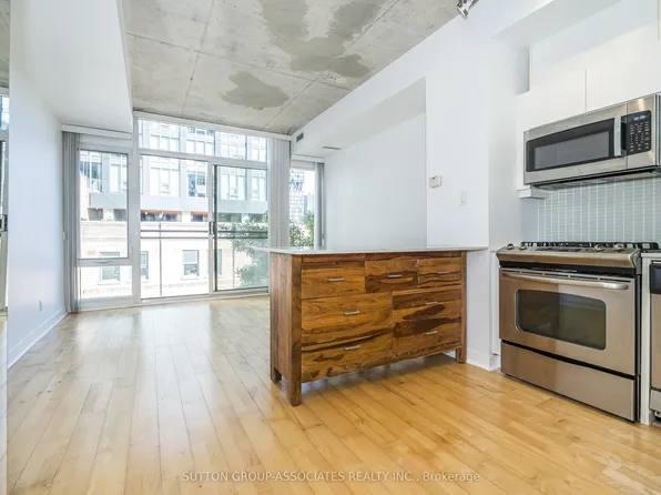 127 Queen St E #405, Toronto, ON M5C 1S3