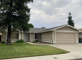 1205 Burlingame Ave, Clovis, CA 93612