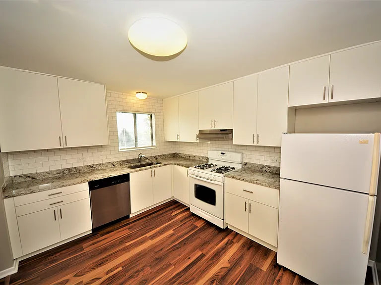 9025 Lincoln Ct #24 — Photo 7