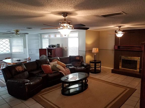2nd image of 2513 Princeton Ave