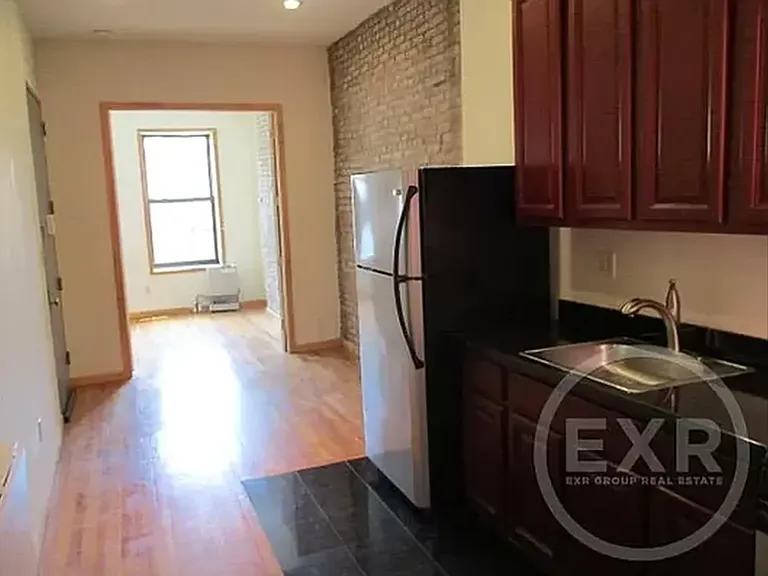 291 Cornelia St #1A — Photo 1