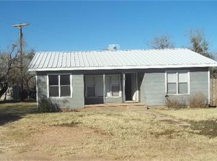 518 S Main St, Trent, TX 79561