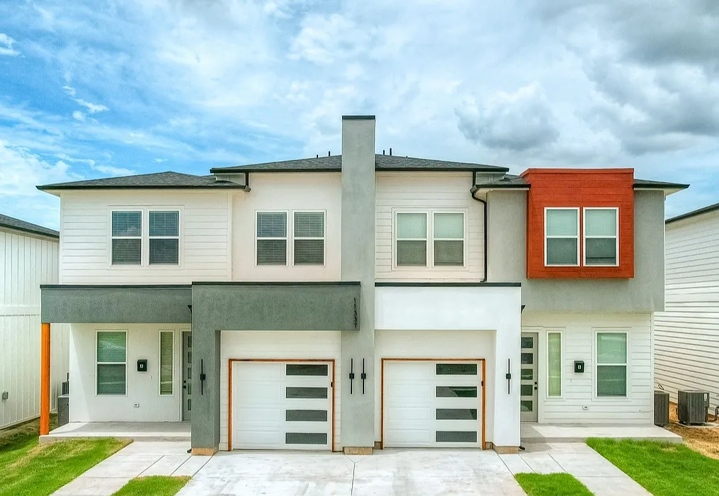 3 bed, 2.5 bath, 1750 sqft, $1,895 — Photo 2