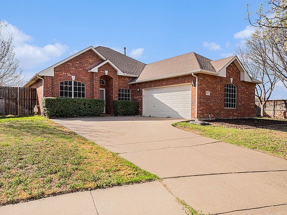 2nd image of 8477 Island Cir