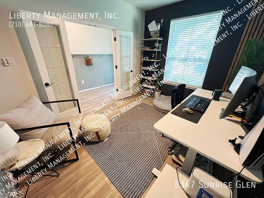 Beautiful 5 Bedroom, 3.5 Bath Home in Retama Park — Photo 4