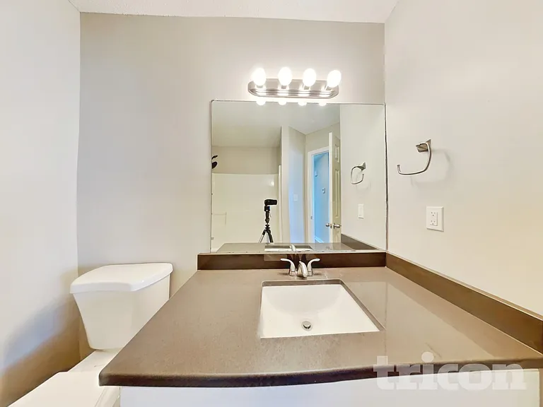 5169 Parkerwood Dr — Photo 15