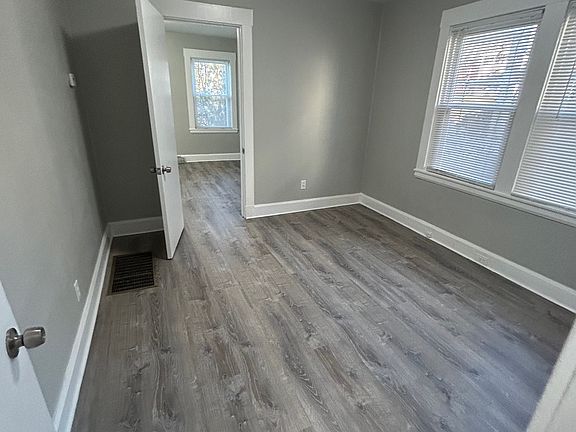 3rd image of 46 Beech St