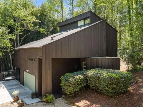 2683 Fleur De Lis Pl, Dunwoody, GA 30360