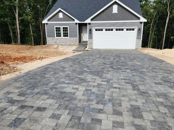 8948 Barrett Dr, Dittmer, MO 63023