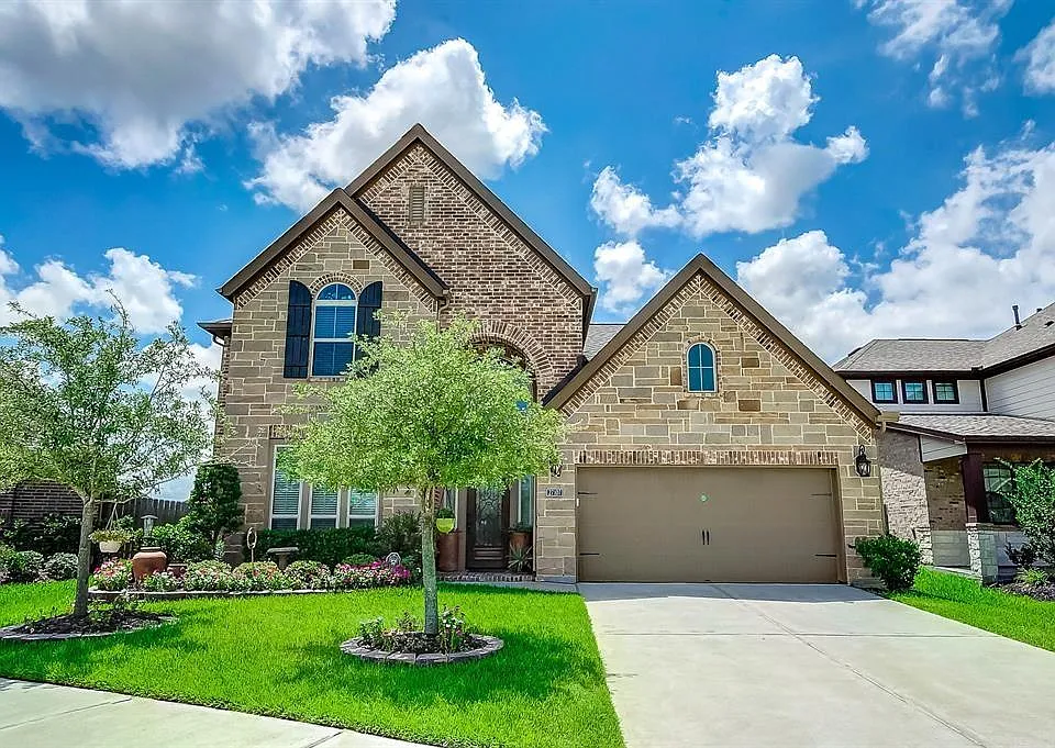 27107 Naples Run Ln
