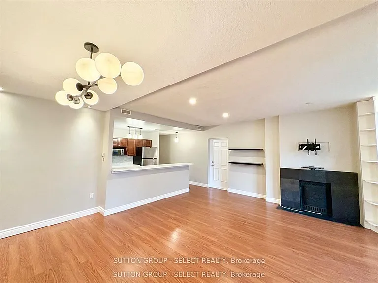 440 Wellington St #103 — Photo 15