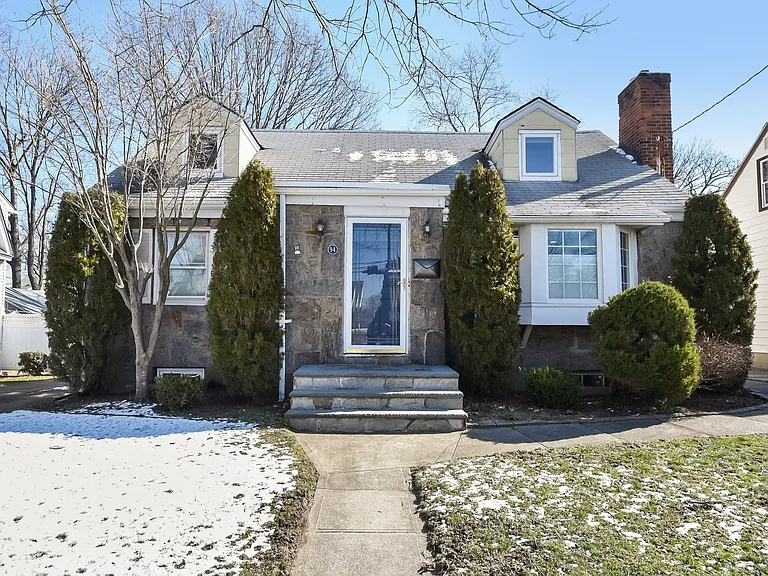 94 Millington Pl — Photo 1