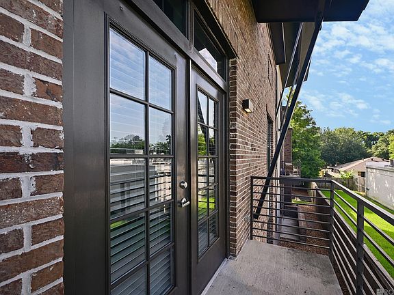 5th image of 333 E Boyd Dr #2