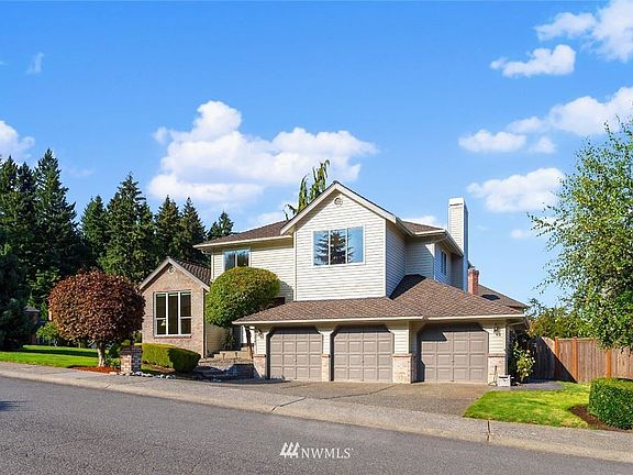 2nd image of 13142 NE 203rd Pl