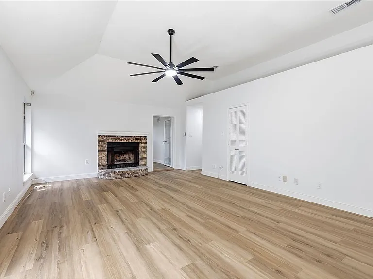 8812 Sabinas Trl — Photo 5