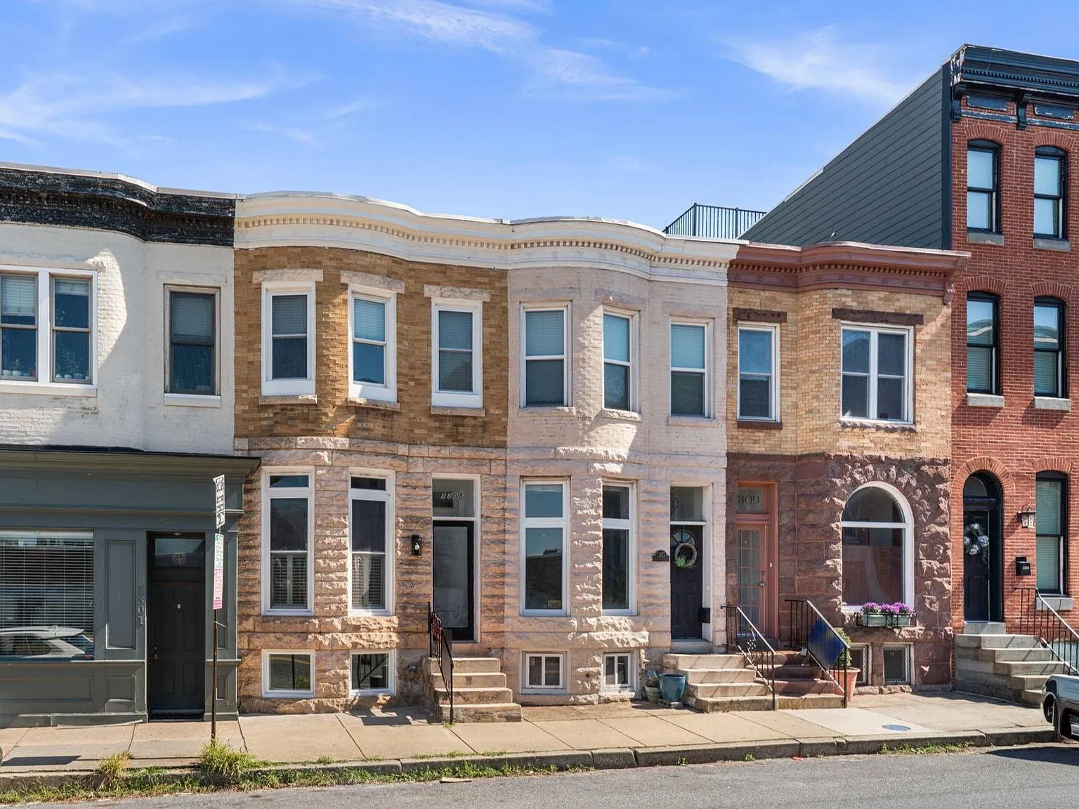 1305 Light St — Photo 2