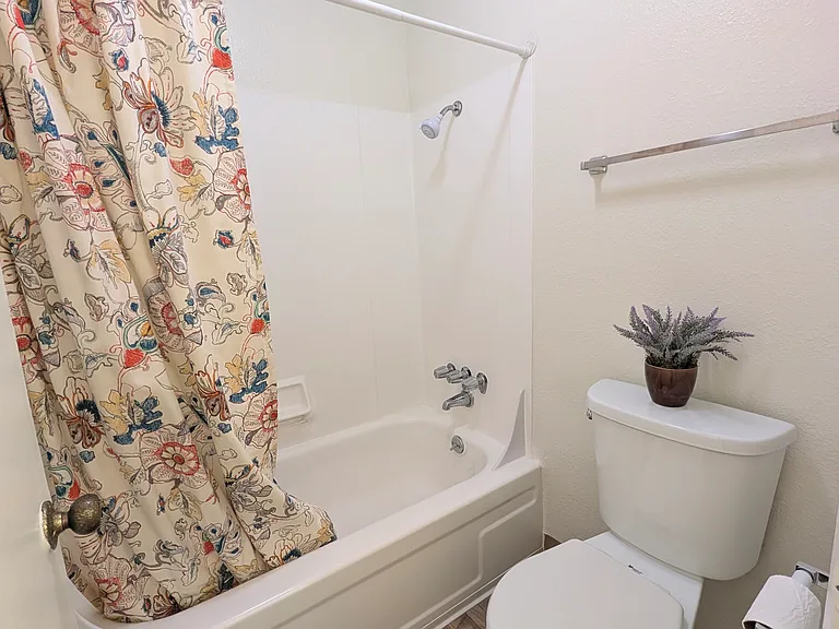 Oxford Parkside Apartments — Photo 18