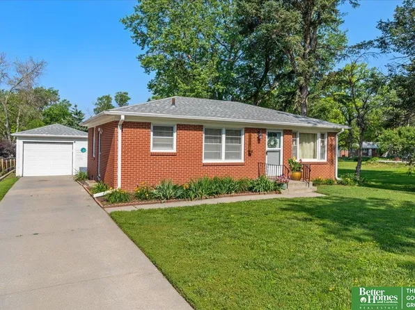 2929 N 64th St, Lincoln, NE 68507