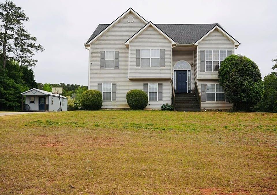 1st image of 220 Courtlyn Way