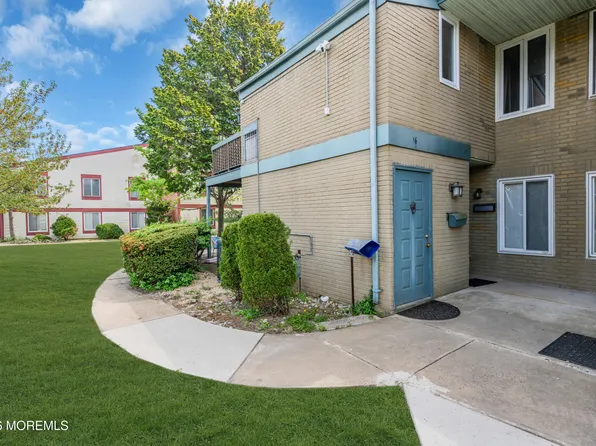 16 Northrup Drive #221, Brick, NJ 08724