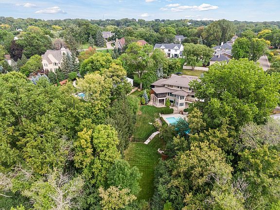 4th image of 5600 Parkwood Ln