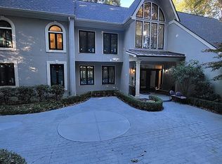 15 Pointe Ridge Dr, Sandy Springs, GA 30328