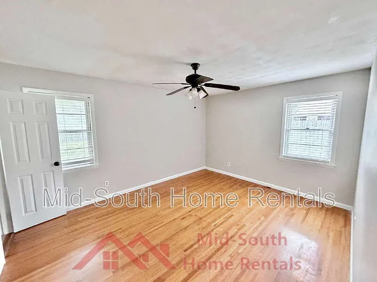 3831 Hermitage Dr — Photo 12