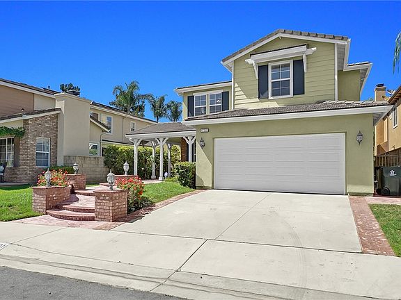 3rd image of 17201 Fremont Ln
