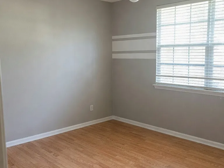 5662 NW 99th Way — Photo 15