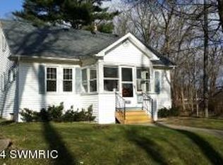 1102 W Maple St, Kalamazoo, MI 49008
