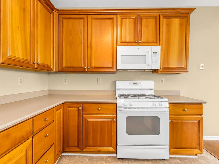 128 Madison Way — Photo 13
