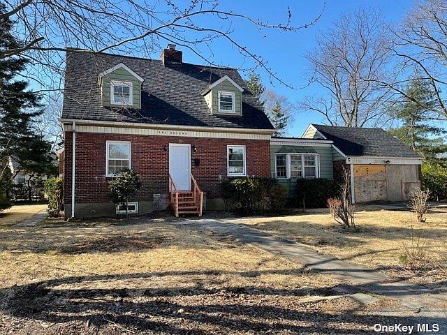 592 Helena Dr South Hempstead Ny 11550 Mls 3299886 Zillow