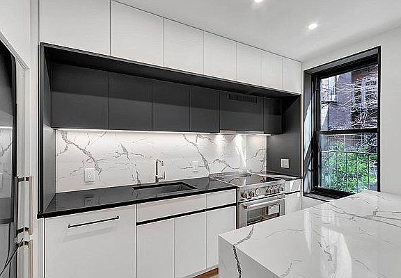 5th image of 145 Henry St APT 2C