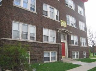 1122 N 27th St APT 3, Milwaukee, WI 53208