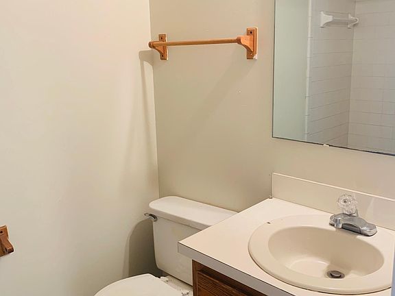 3rd image of 4293 Melissa Ct W