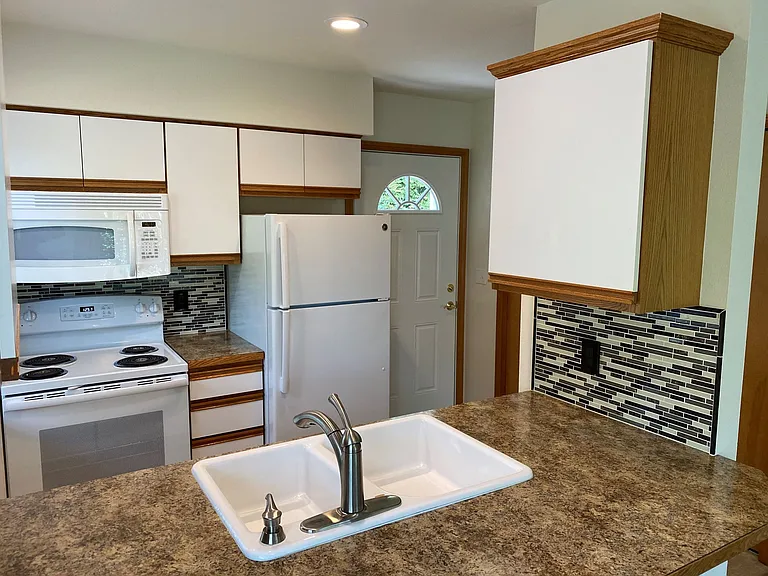 BH T 3340 — Photo 13