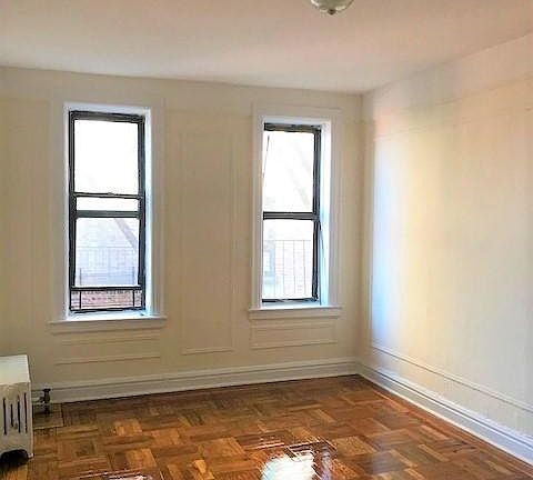 4th image of 2779 Matthews Ave