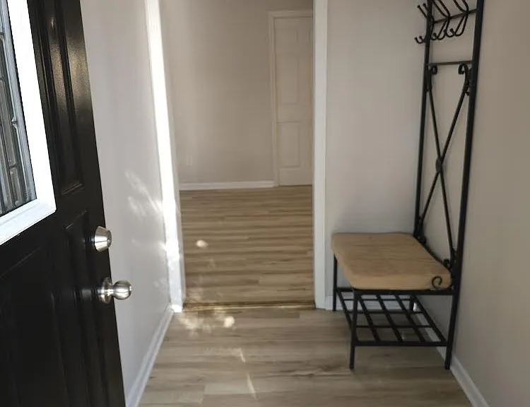 2217 Hester Ct — Photo 2