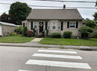 14 Fruit St, Cranston, RI 02920