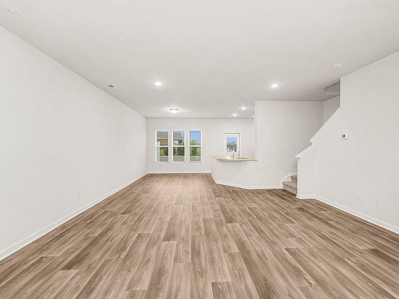 5th image of 2444 Salem Creek Ct